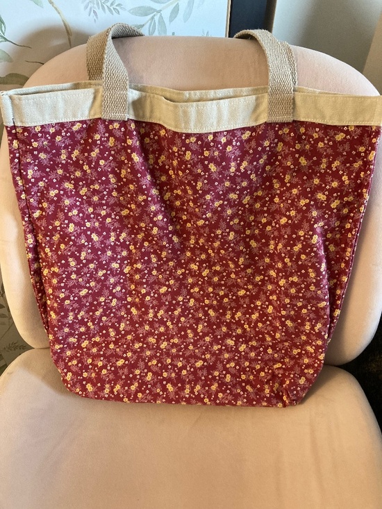 Handbags - Flower tote bag 🌸